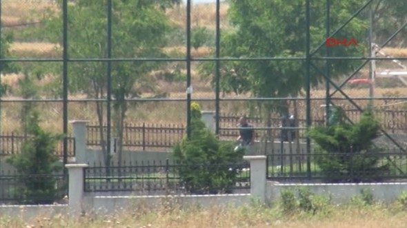 İstanbul Arnavutköy'deki çatışmada saldırgan öldürüldü, bir polis şehit oldu