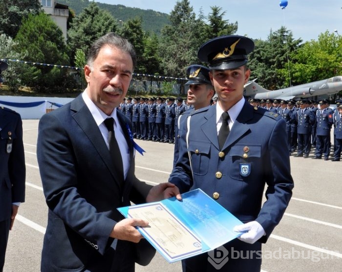 Bursa'da "Komutanlar ocağı"nda mezuniyet töreni