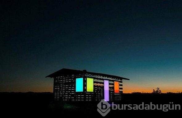 Gören dönüp bir daha bakıyor