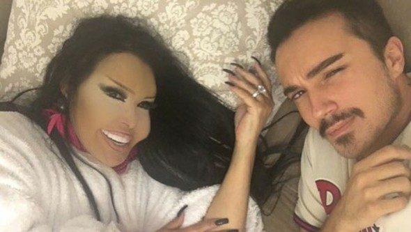 Diva'nın bu paylaşımı olay oldu: "Evimde beni bekleyen sürpriz!"