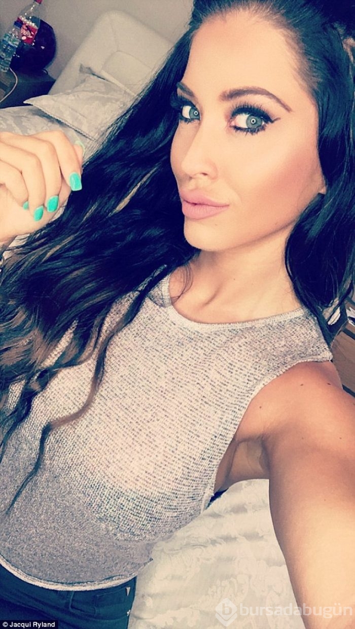 Selfie'de güzel çıkmak için yaptıkları yüzünden ölebilir