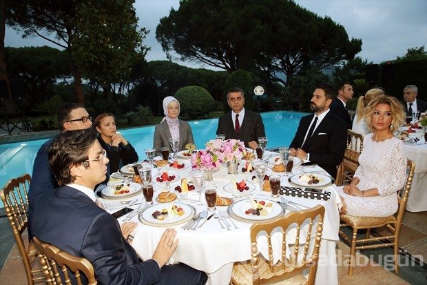 Gülben'le Burcu'dan 'iftarlık pişti'