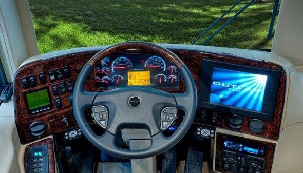 2 milyon dolara saray gibi otobüs