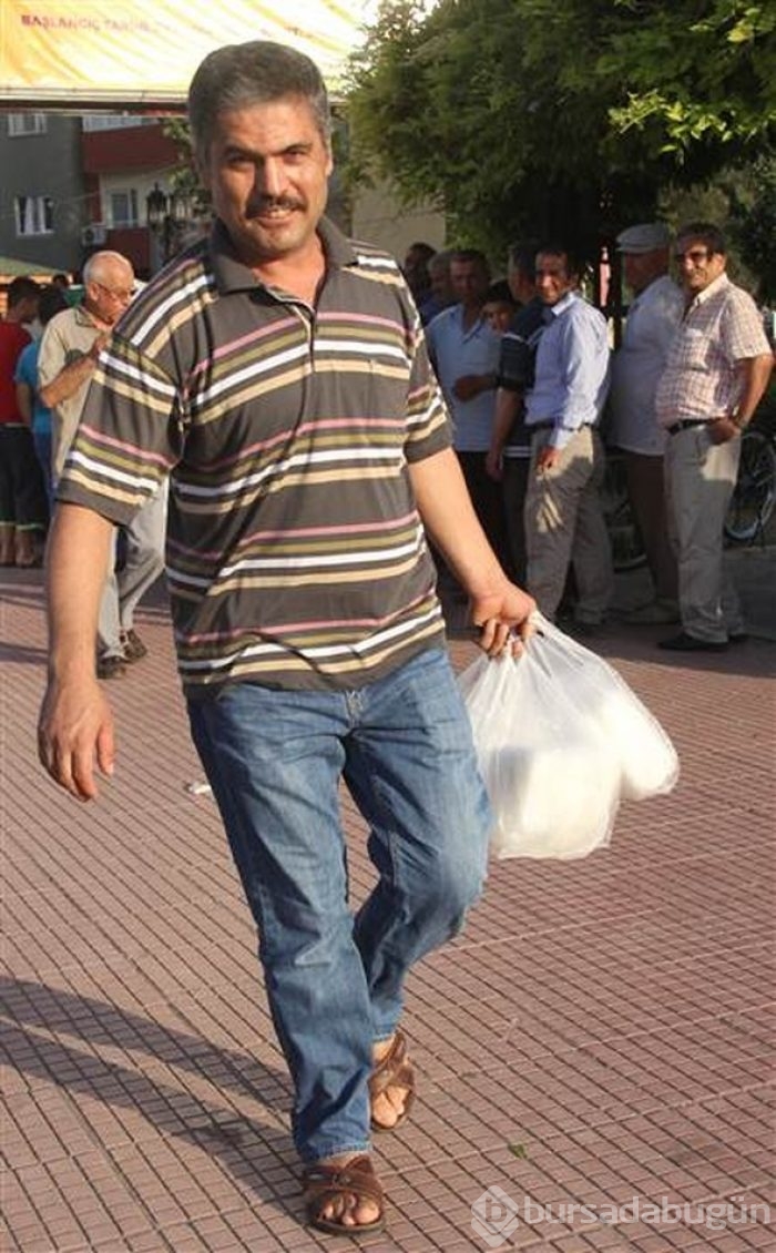İftar öncesi kapış kapış gitti... Poşeti 1 TL