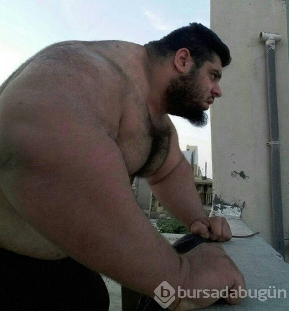 İranlı 'Hulk' görenleri şaşırtıyor