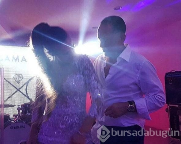 Gördüğünüz bütün gelinlikleri unutun! Eşi benzeri yok