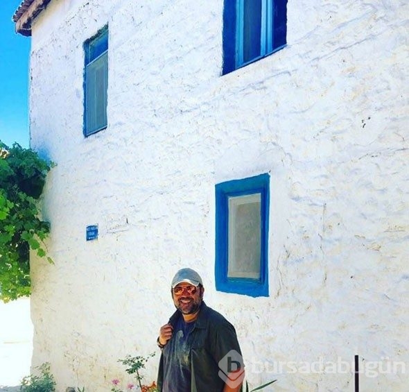 Ata Demirer'i evinden ettiler! 