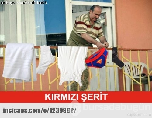 Sosyal medya fenomeni haline gelen 'Balkona bayrak asan dayı' konuştu..