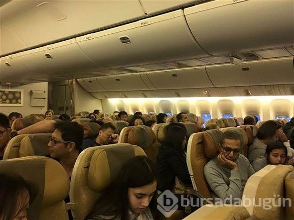 Uçakta dehşet!  "Ölüyoruz!"