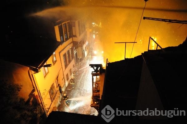 Bursa'da gece yarısı korkutan yangın!
