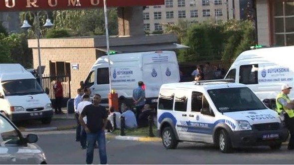 Adli tıp önünde en acı bekleyiş