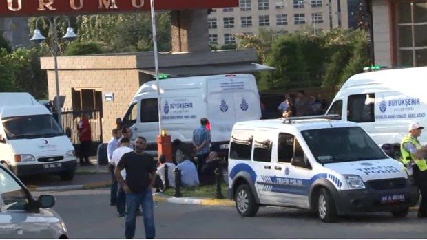 Adli tıp önünde en acı bekleyiş