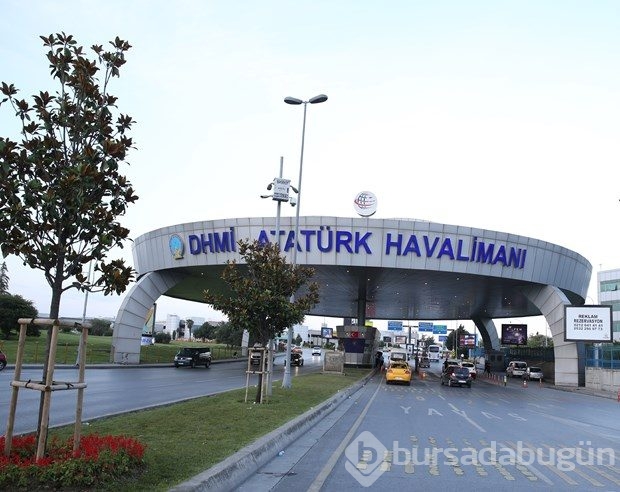 Atatürk Havalimanı uçuşlara yeniden açıldı