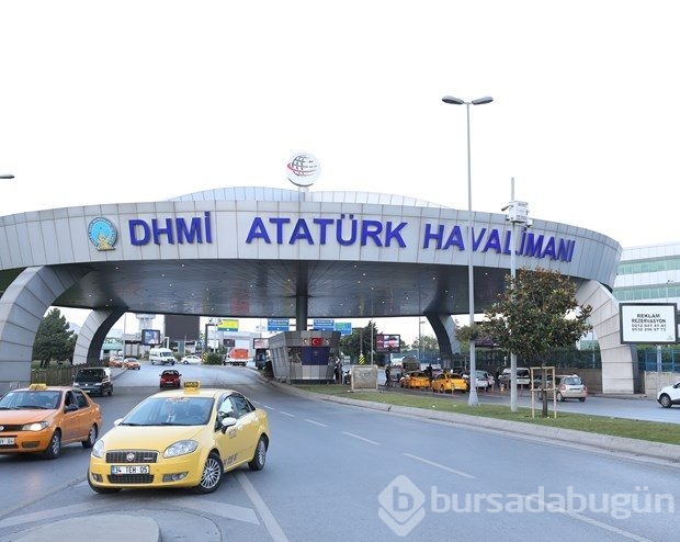 Atatürk Havalimanı uçuşlara yeniden açıldı