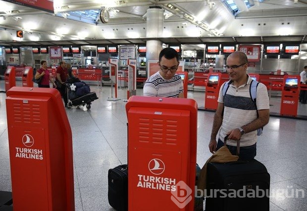 Atatürk Havalimanı uçuşlara yeniden açıldı