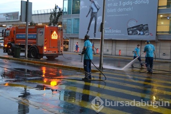 Korkunç saldırının izleri gün ağarınca ortaya çıktı