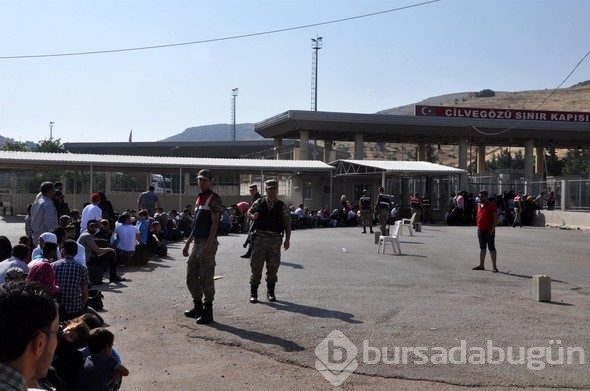 Büyük hareketlilik! Suriye'ye gitmek için yollara döküldüler