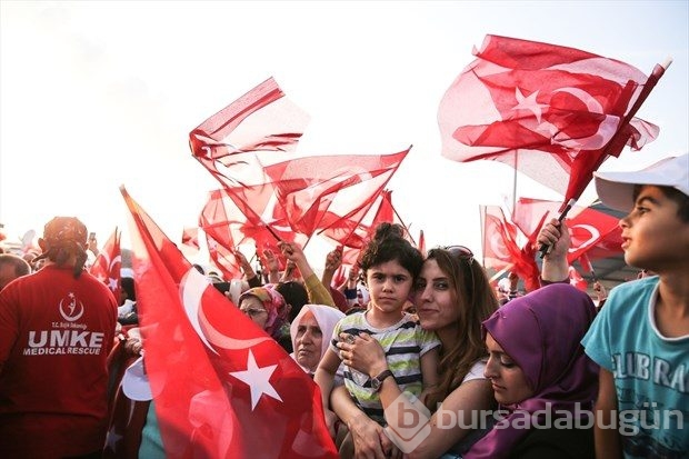 Osmangazi Köprüsü açıldı, bayram sonuna kadar ücretsiz