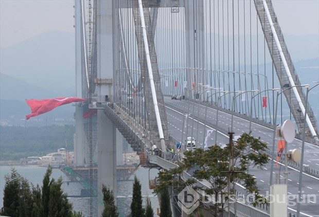 Osmangazi Köprüsü açıldı, bayram sonuna kadar ücretsiz