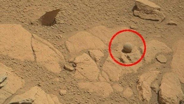 O kızın Mars'da  ne işi var? İnanamayacaksınız ama NASA yayınladı 