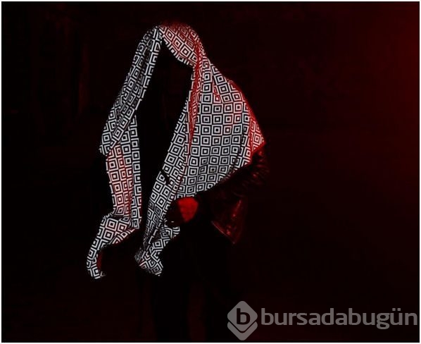 Ünlüler görünmezliğin sırrını buldu!