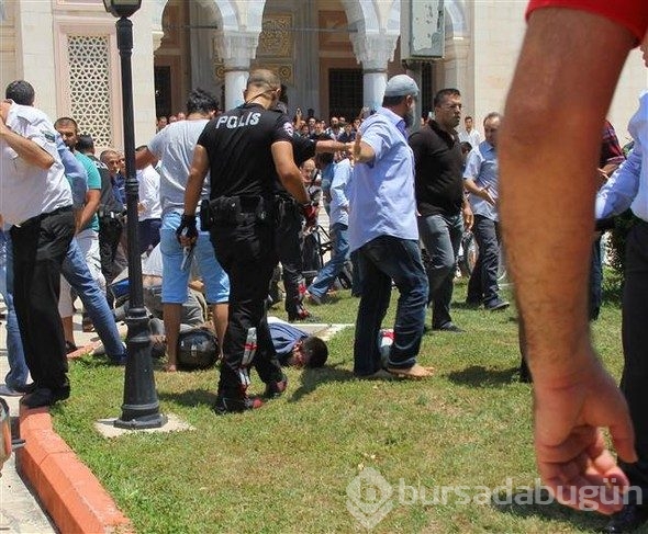 Cuma namazında 'canlı bomba' paniği...Linç etmek istediler