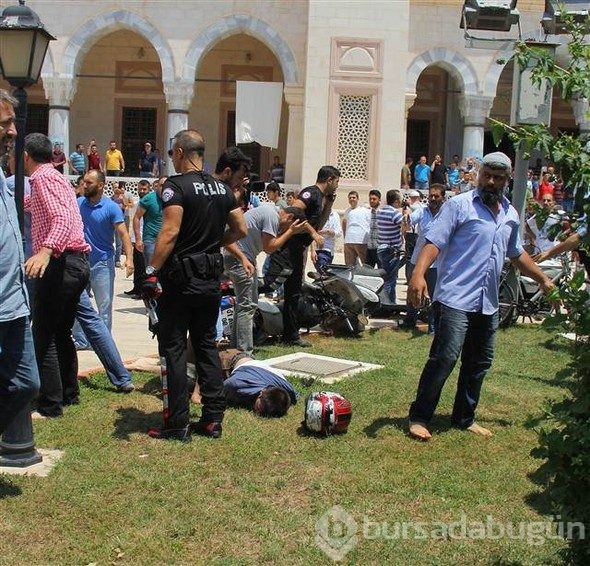 Cuma namazında 'canlı bomba' paniği...Linç etmek istediler