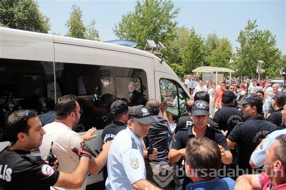 Cuma namazında 'canlı bomba' paniği...Linç etmek istediler