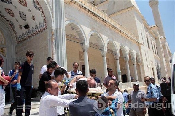 Cuma namazında 'canlı bomba' paniği...Linç etmek istediler