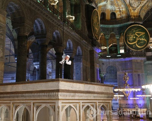 Ayasofya'da 85 yıl sonra sabah ezanı