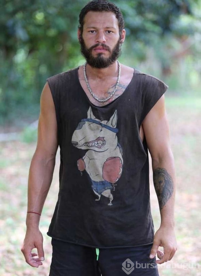 Survivor Atakan'ın canlı yayında dikişlerini aldılar