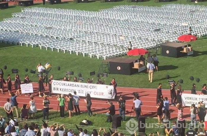 ODTÜ'nün 2016 mezunlarından pankartlı mesajlar