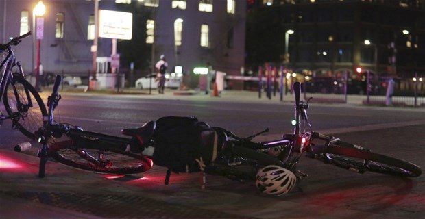 Dallas'ta polise ateş açtılar 