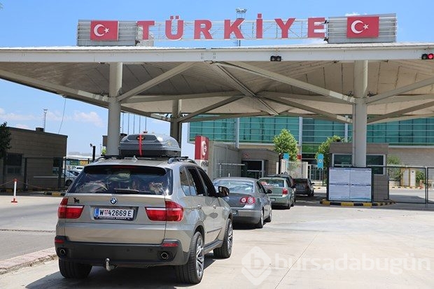 Kapıkule'den rekor yolcu girişi