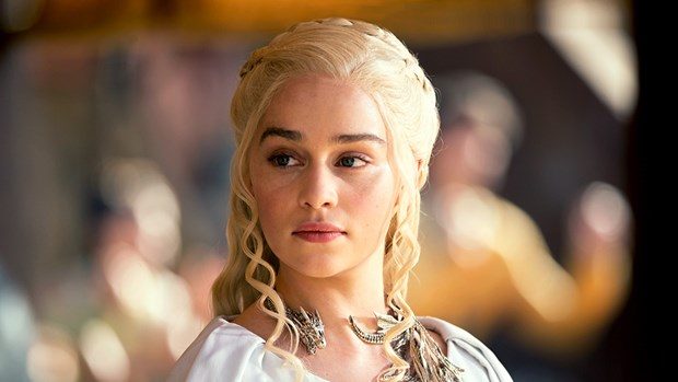 Daenerys Targaryen'ın 'Ejderha kolyesi'ne hücum ettiler
