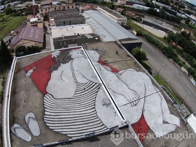 Duvarlar yetmeyince sanat için çatılara çıktılar
