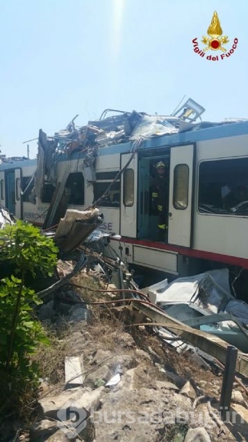 İtalya'da tren kazası! 