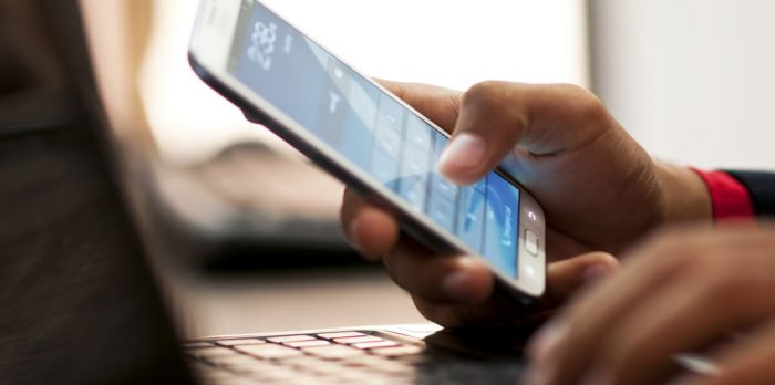 Telefonunuzun ekranı sizi kör edebilir!