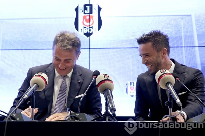 Fenerbahçeli taraftarlardan Gökhan Gönül tepkisi