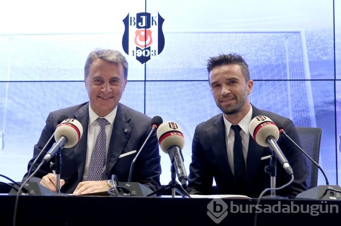 Fenerbahçeli taraftarlardan Gökhan Gönül tepkisi