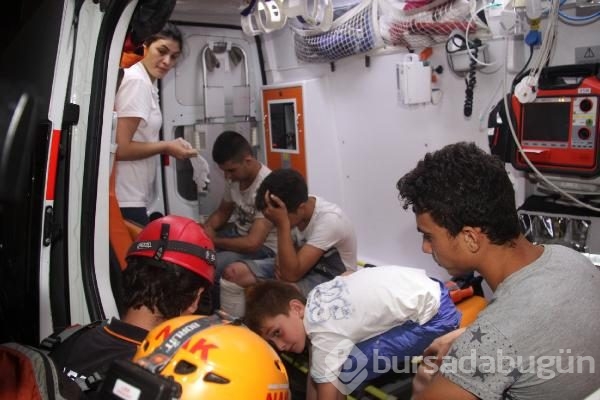 Bursa'da Uludağ eteklerinde mahsur kalan 4 çocuk, 5 saatte kurtarıldı