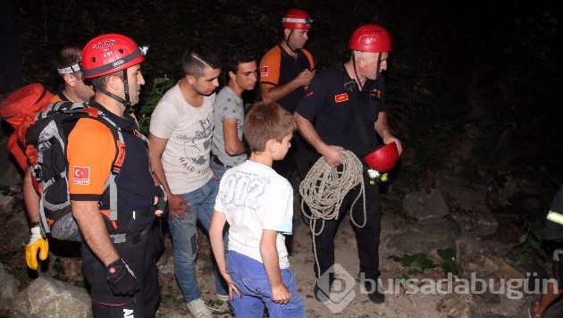 Bursa'da Uludağ eteklerinde mahsur kalan 4 çocuk, 5 saatte kurtarıldı