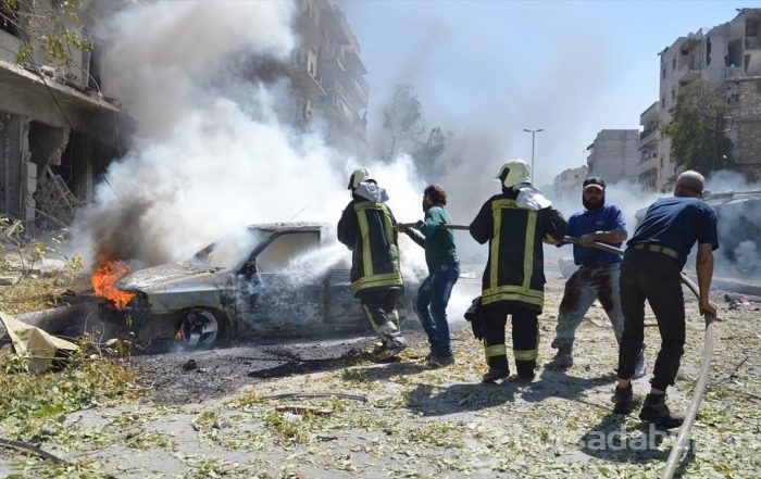 Rus ve Suriye ordusu uçakları Halep'i bombaladı!.