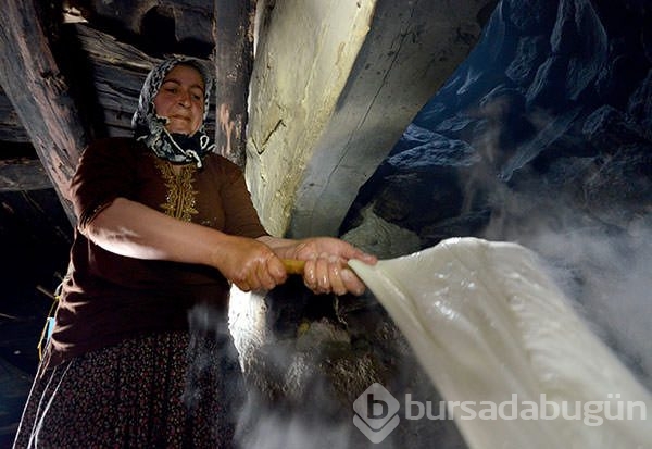 Kazanlar çeçil peyniri için kaynadı