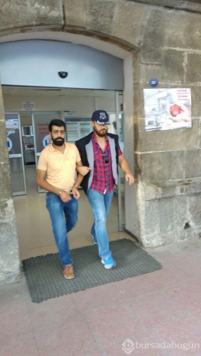 PKK'nın İzmir sorumlusu yakalandı.