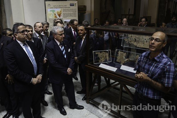 Firavun Khufu dönemine ait papirus kağıtları sergilendi