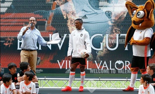 Valencia'da Nani şov!