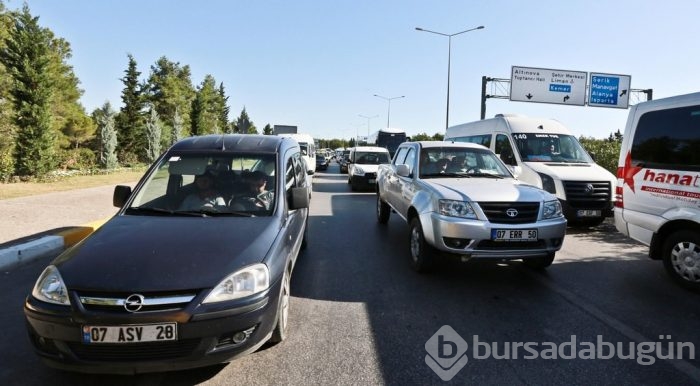 Antalya Havalimanı'ndaki 'güvenlik kuyruğu' bitmiyor!
