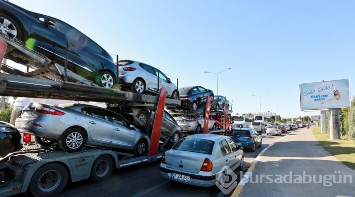 Antalya Havalimanı'ndaki 'güvenlik kuyruğu' bitmiyor!