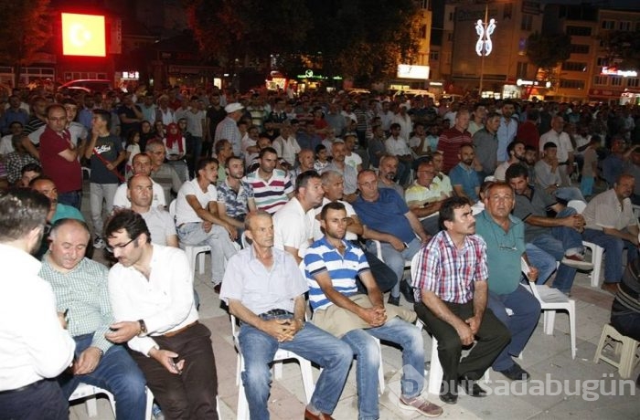 Bursa halkı 'darbe girişimi'ne karşı meydanlara indi!